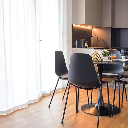 Apartment Stefani - Balcony & Free Private Garage Parking