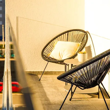 Stefani - Balcony & Free Private Garage Parking Apartment Zadar